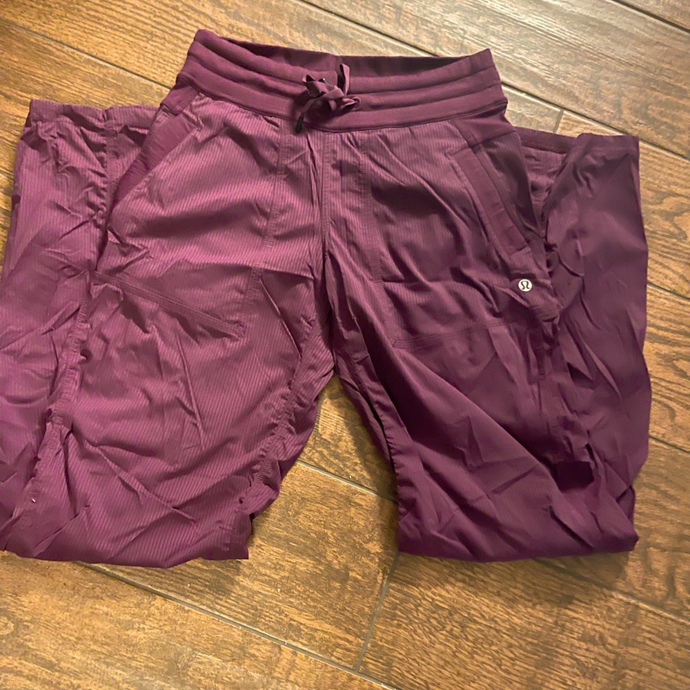 Lululemon size 4 reg